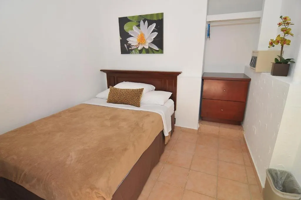 Tres Palmas Inn San Juan Hotel